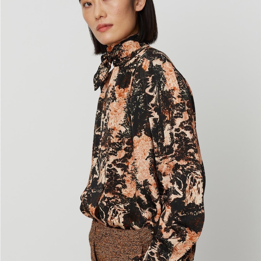 DAY BIRGER ET MIKKELSEN Women’s Kristen Fall Scenery Neck Tie Blouse Size Small - Picture 2 of 11